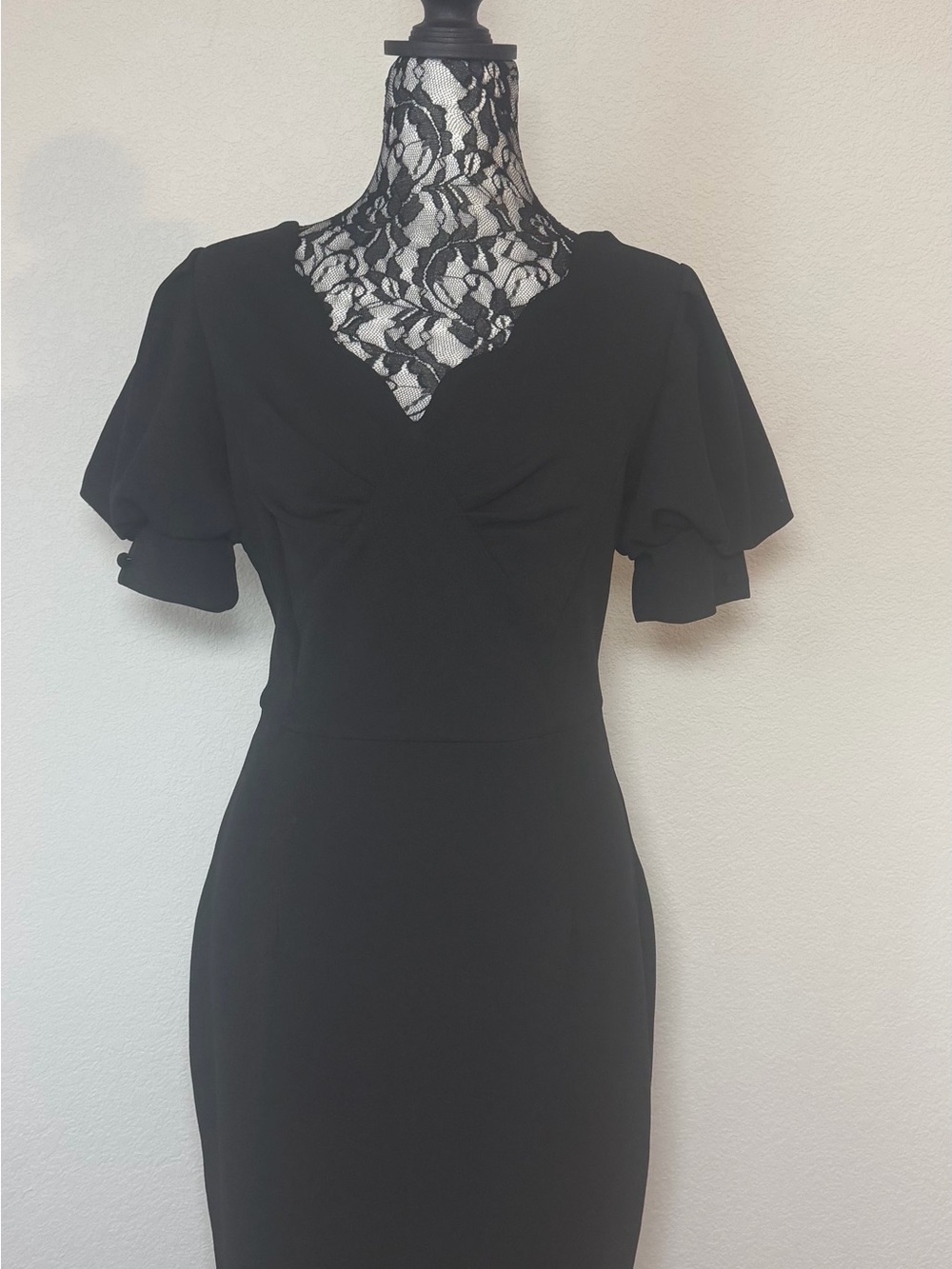 Stylish Black Midi Dress with V-Neck and Flutter Sleeves